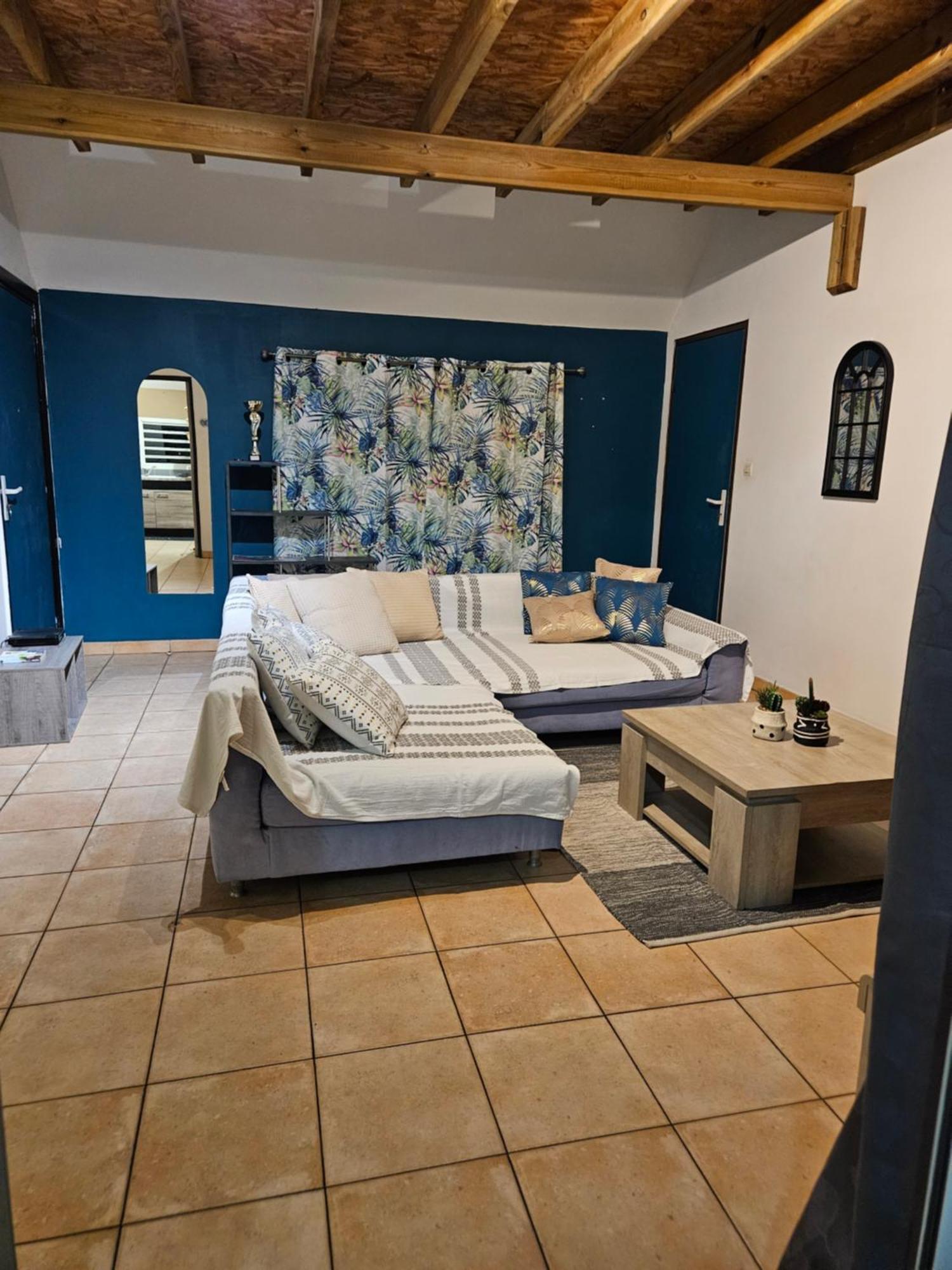 Secret De L'Ile Apartment La Possession Luaran gambar