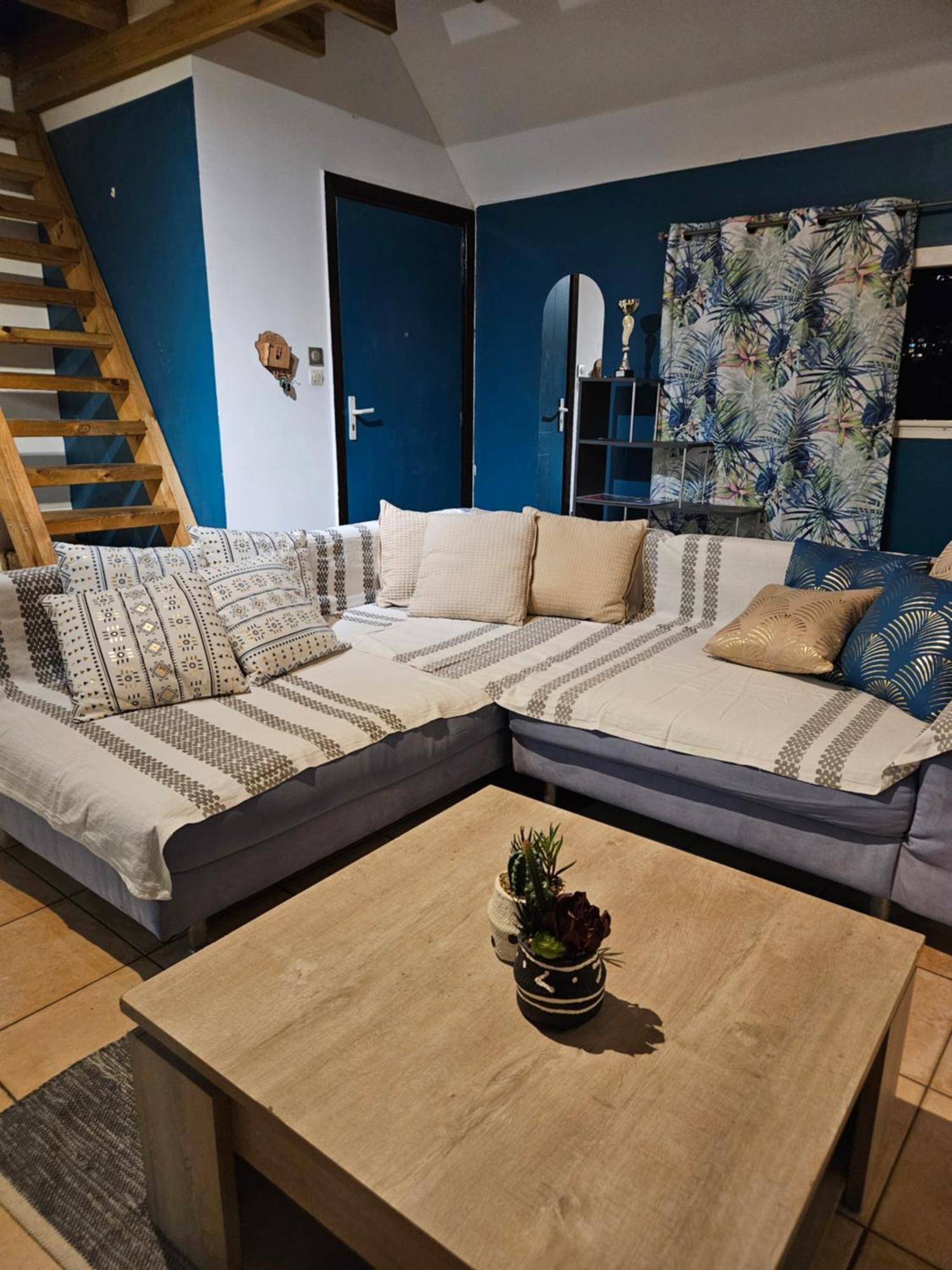 Secret De L'Ile Apartment La Possession Luaran gambar